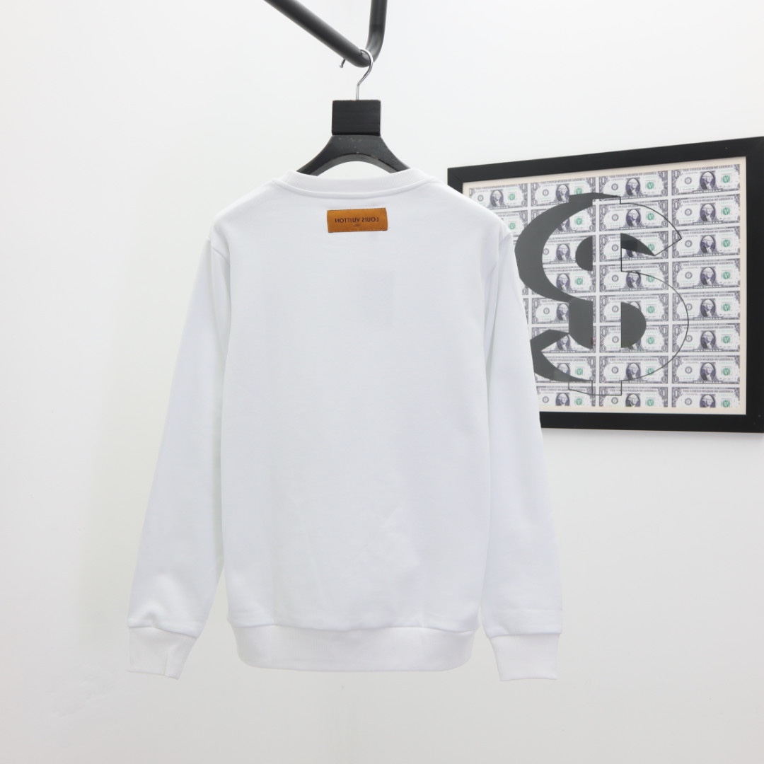 💰P190💥 Louis vuitton/LV 路易威登 新款潮流经典卫衣，精致裁剪，高品质工艺！采用定织定染纯棉面料420克左右纯棉卫衣面料！图案进口数码印花工艺，耐穿耐洗久穿不变型，微阔百搭男女同款。颜色：黑色 米白。码数：XS S M L