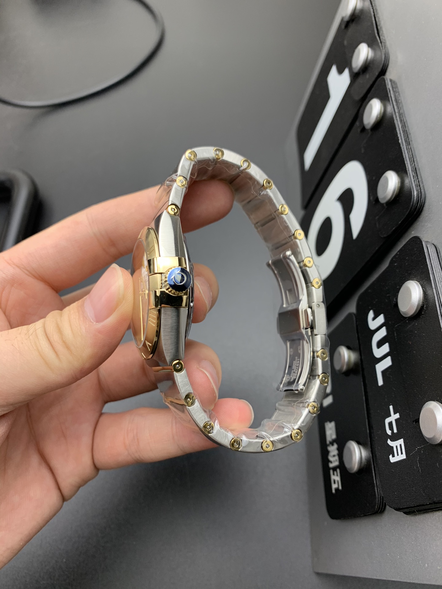 Omega 新款星座