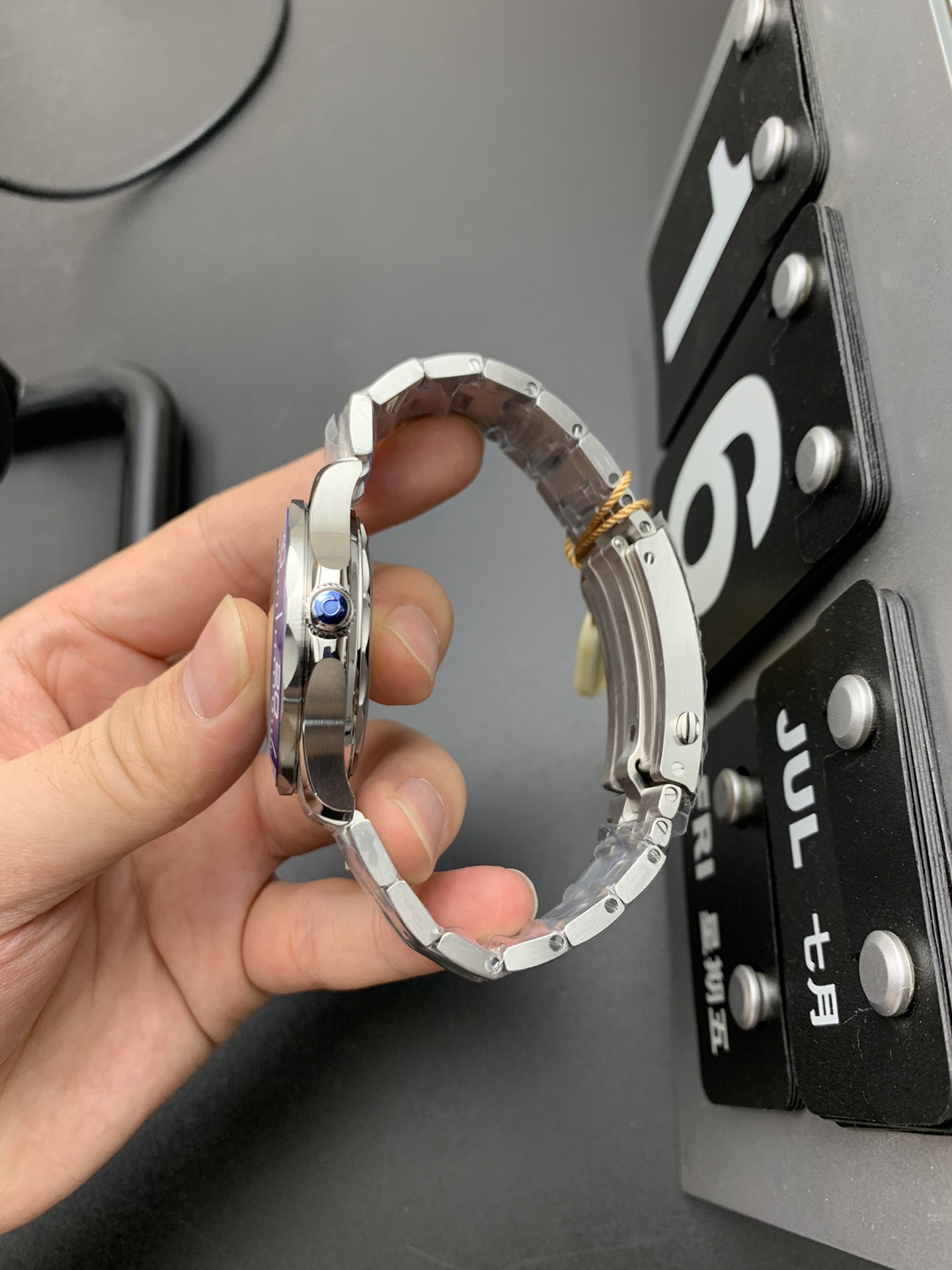 Omega 蓝海马300
