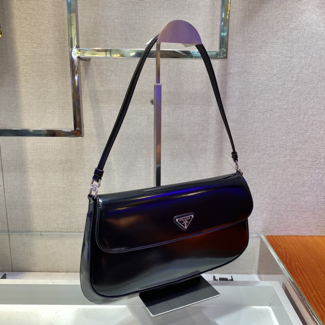 PRADA普拉达新款长形腋下包1BD276