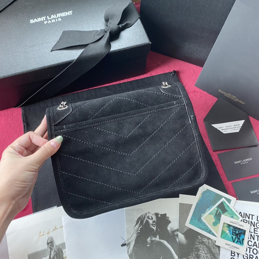Saint Laurent 黑色小号NIKI 最新款磨砂皮系列 百分百进口磨砂皮_里外全皮_ 五金 之所以为