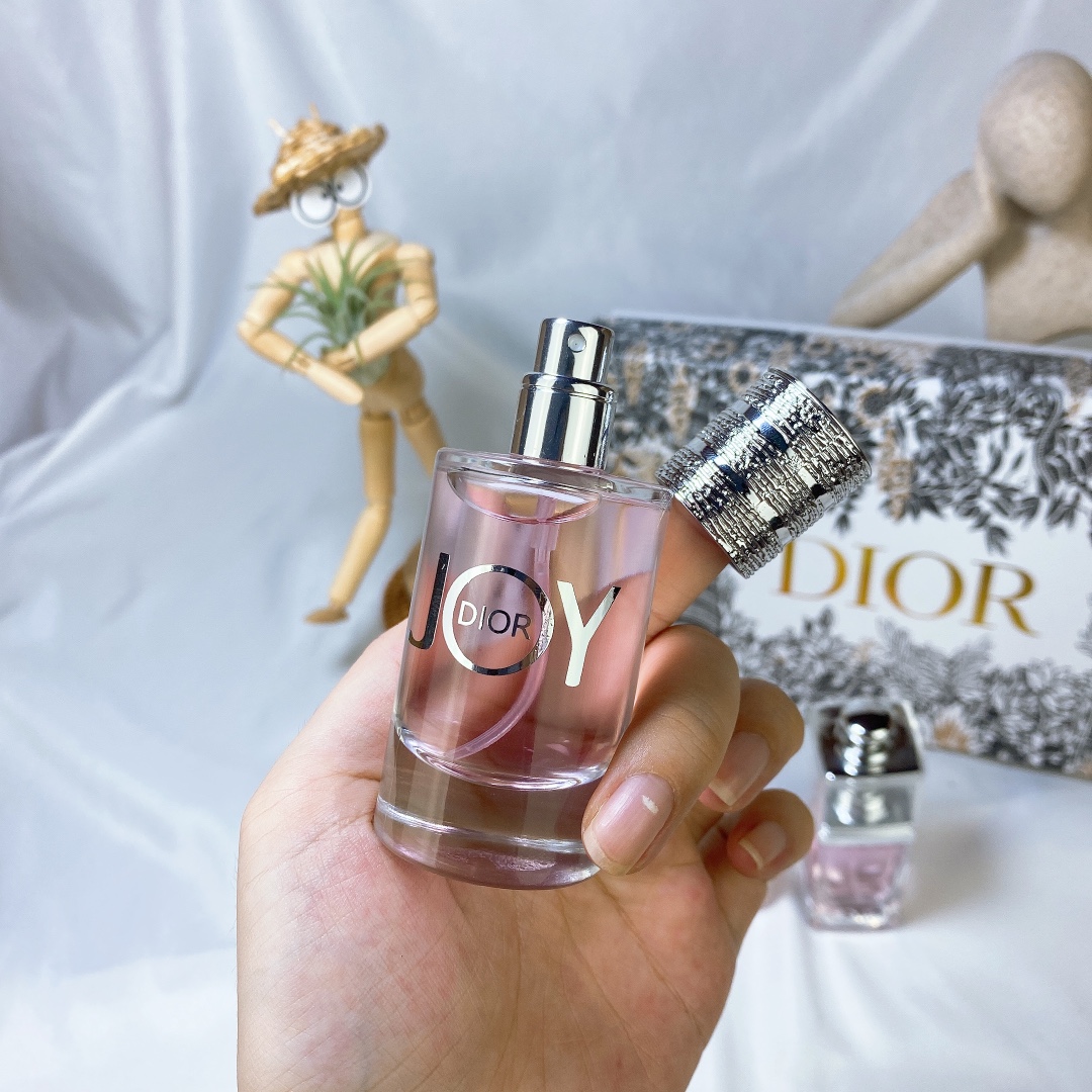 Dior Perfume Sample Set - J'adore, Blooming Bouquet, Addict, Joy - 4 x 30ml 3 i1626422838 1297 2