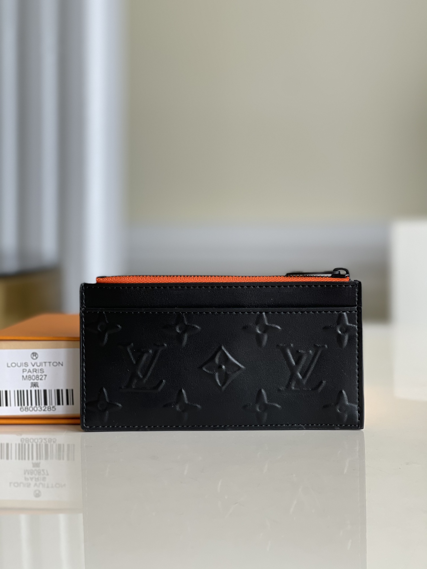 NO:397438,[Exclusive real photo M80827] Full leather black card bag wallet series New Coin zipper card clip M80827 summer color delivery Super convenient item, a clean and neat minimalist design!  All the cards and changes are available!  Size 14.5*8 z.,LV【Original Leather】,louis vuitton,wallets19860909【独家实拍M80827】全皮黑色 卡包 钱包系列 新款Coin拉链卡夹 M80827夏日配色出货 超级便利的单品,干脆利落的极简设计！卡位零钱位一应俱全！尺寸14.5*8 z.,LV【原厂皮】,louis vuitton,wallets,Bag