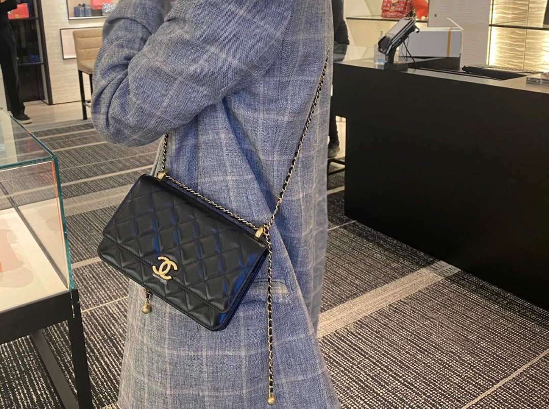 Chanel 2021早秋高级手工坊系列小金珠系列发财包 AP2289黑色