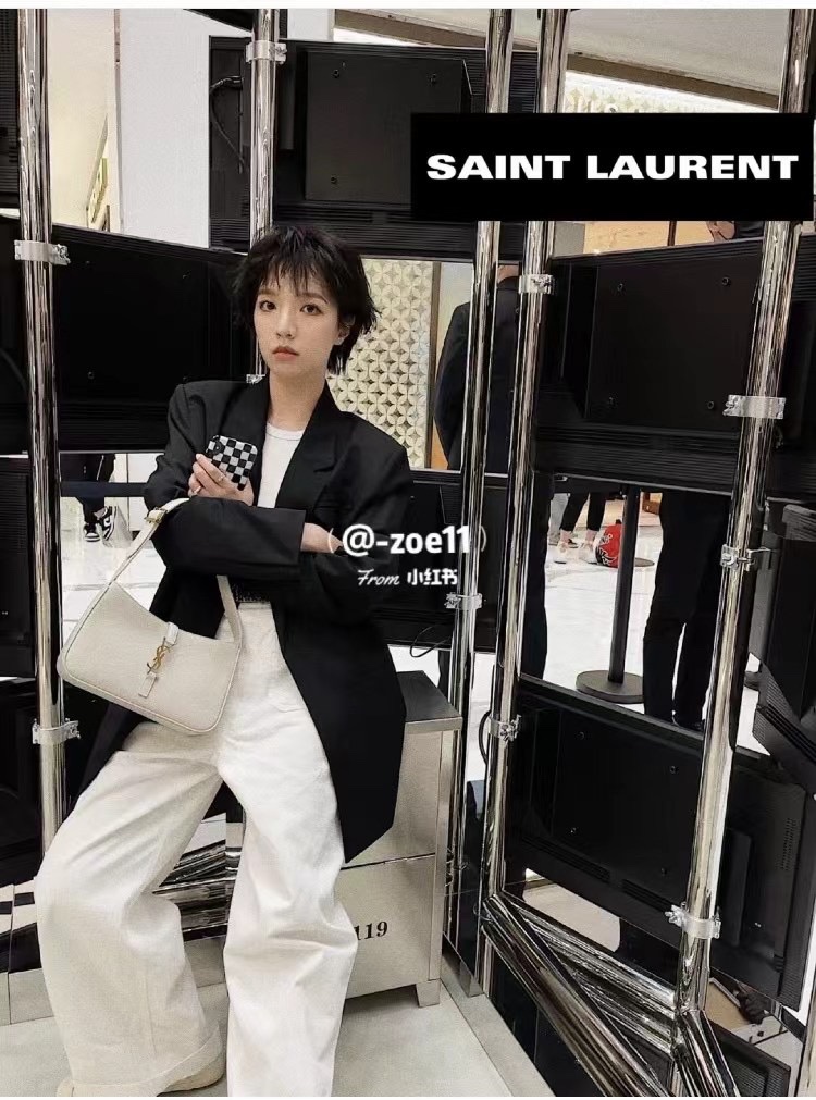 Saint laurent Ysl LE 5 À 7 平纹腋下包 657228白色