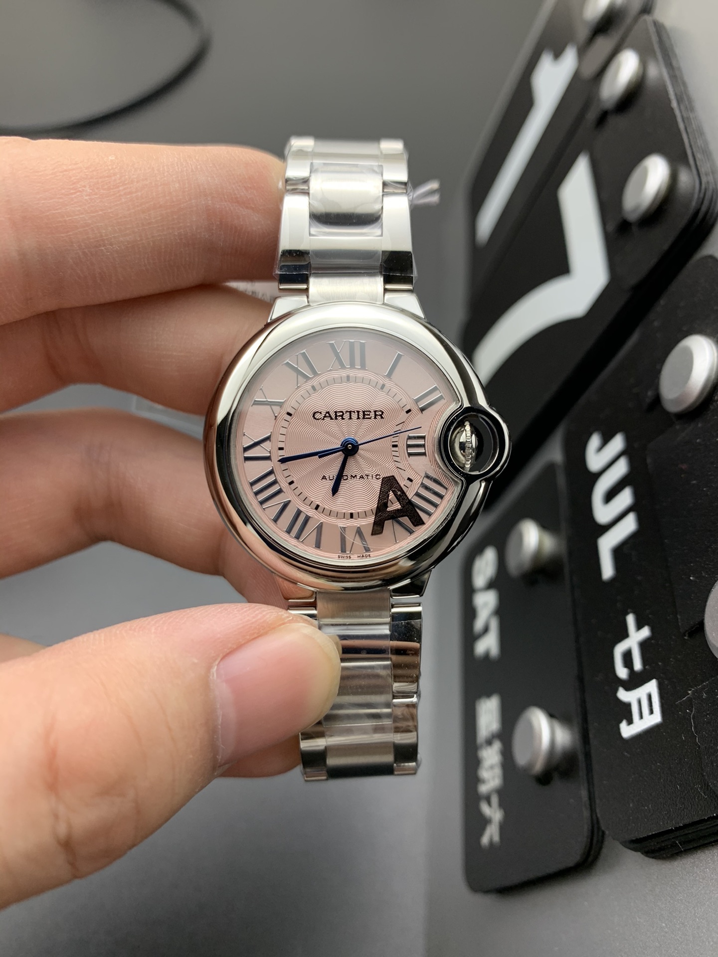 Cartier V6 33机械粉气球