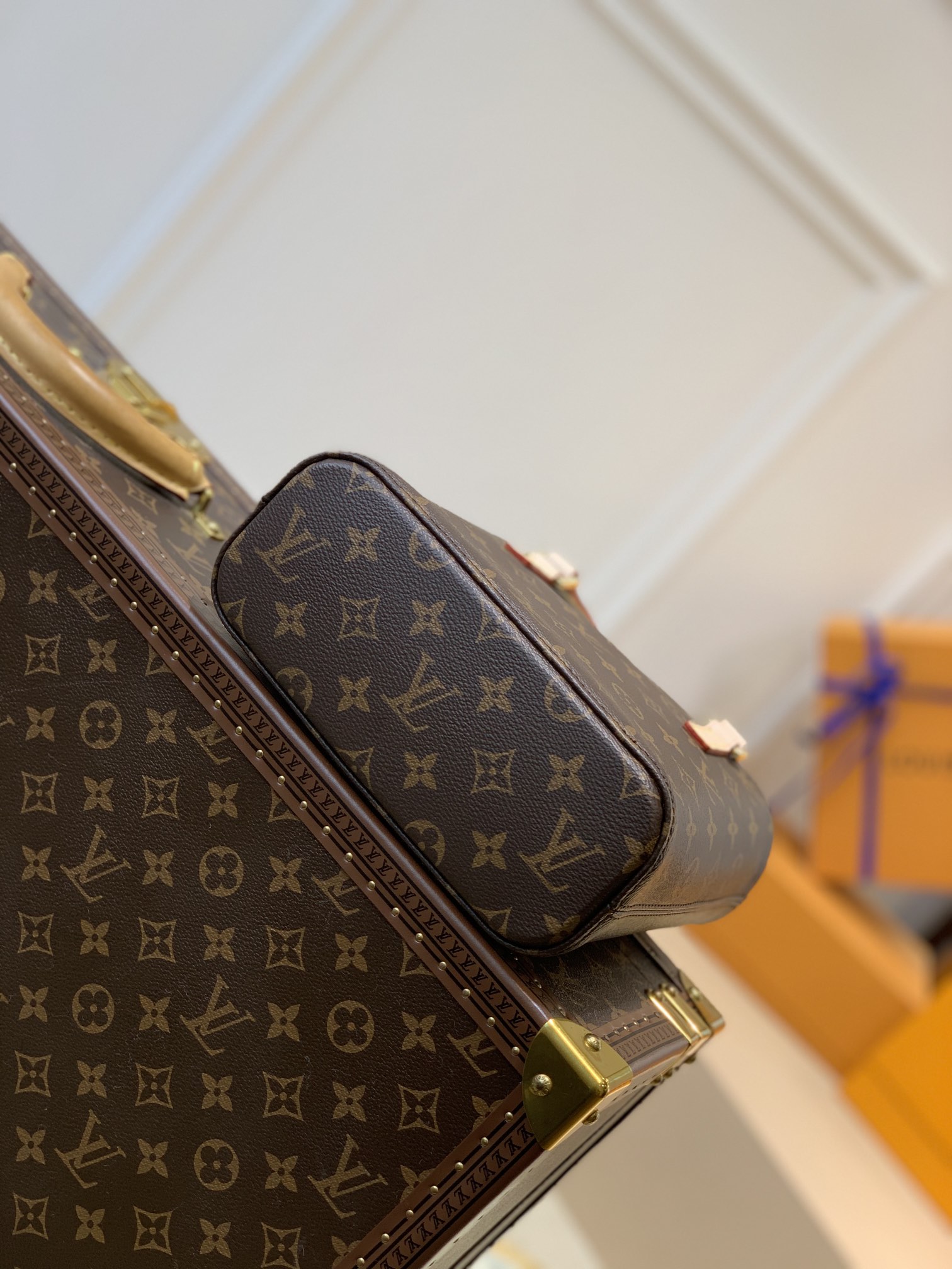 Authentic Louis Vuitton Monogram Vavin PM Hand Bag M51172 LV J4588
