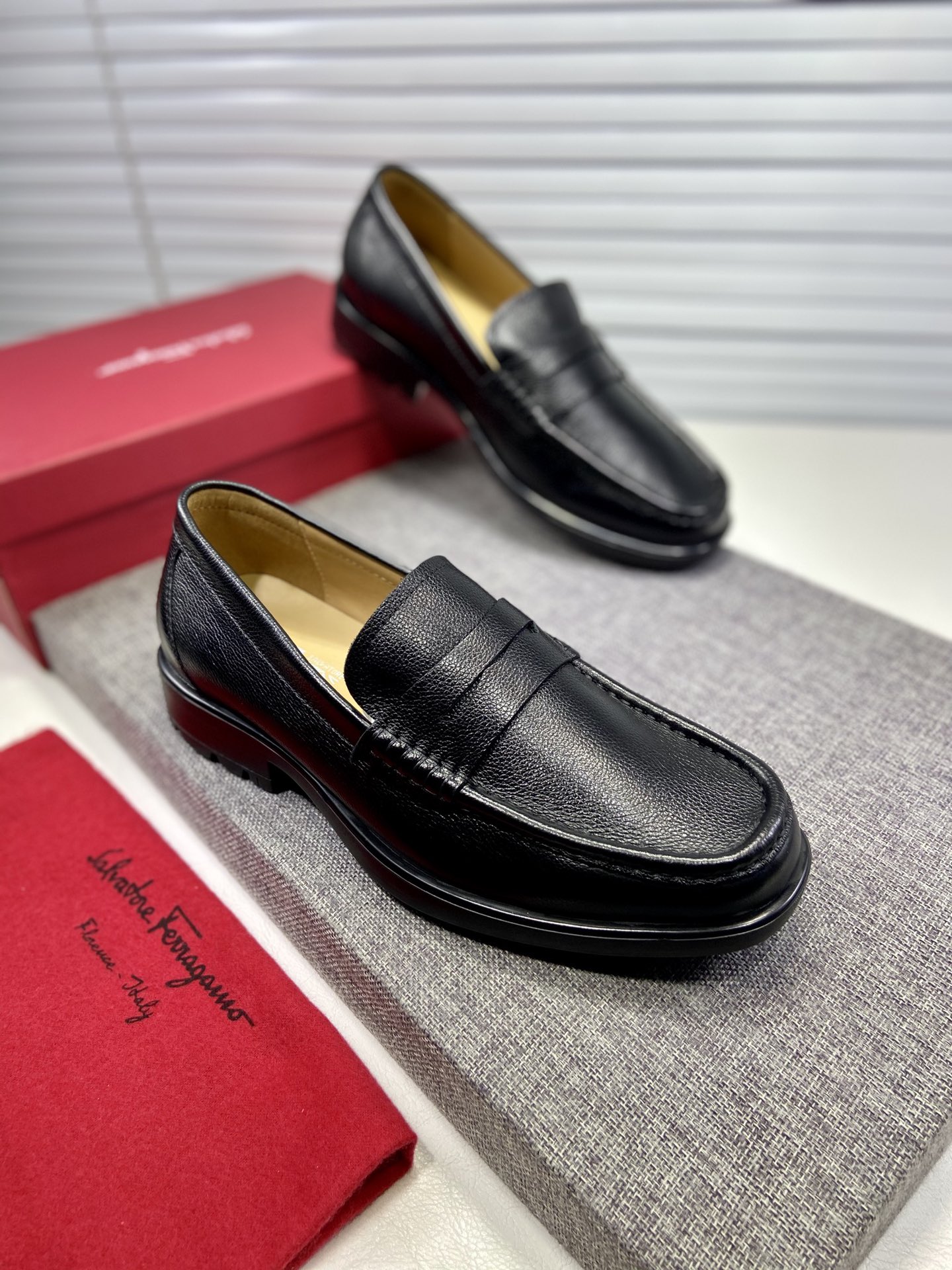 J5 顶级版本🎖Ferragamo 菲拉格慕 高端休闲男鞋🐮🐮专柜正品一比一复刻 顶级高品质👞进口〰 头层甩纹牛皮鞋面➕水洗牛皮内里 牛皮垫脚 原版大底⬆️配码:38~44 [定做45]