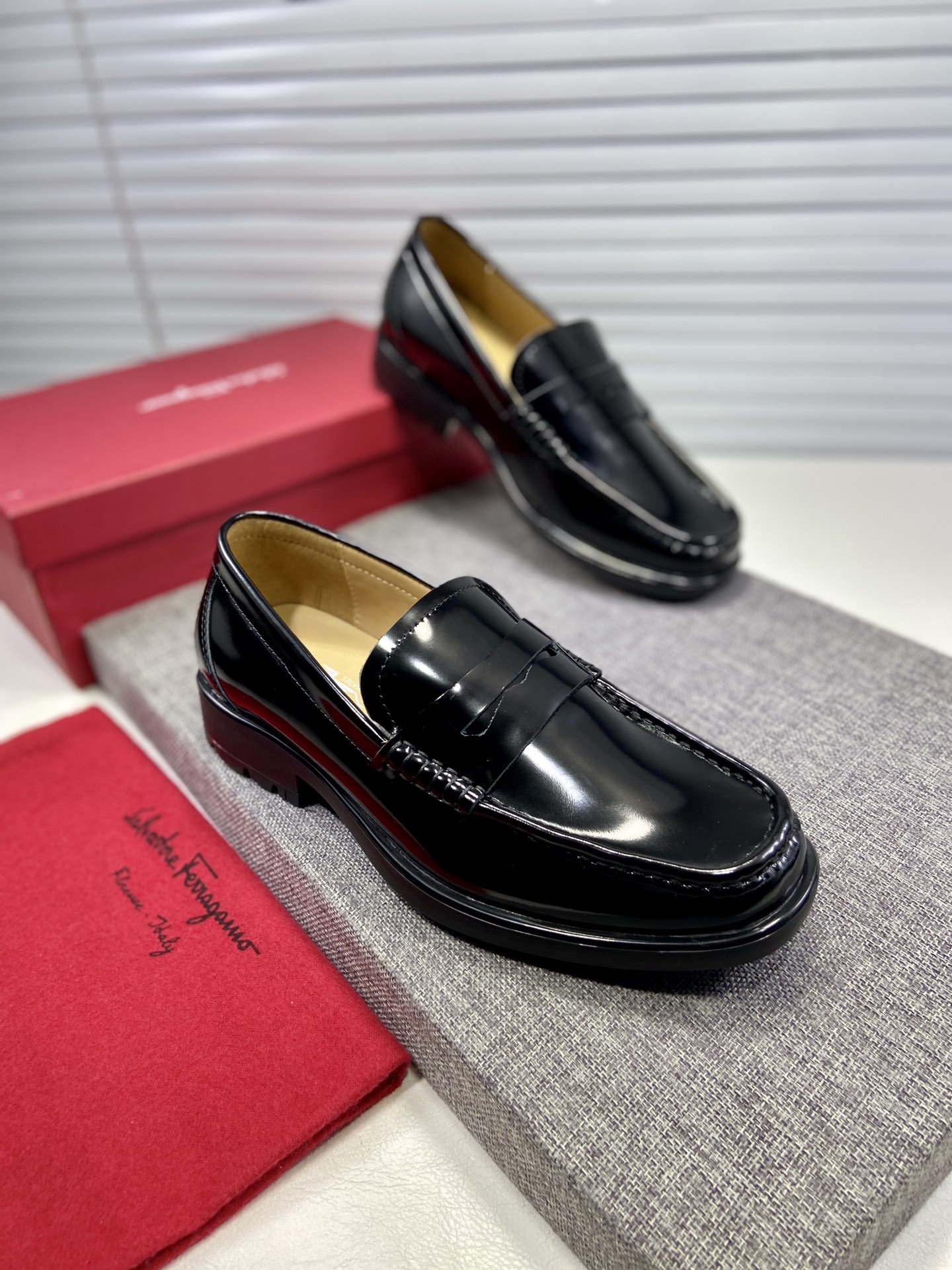 K0 顶级版本🎖Ferragamo 菲拉格慕 高端休闲男鞋🐮🐮专柜正品一比一复刻 顶级高品质👞进口〰 开边珠牛皮鞋面➕水洗牛皮内里 牛皮垫脚 原版大底⬆️配码:38~44 [定做45]