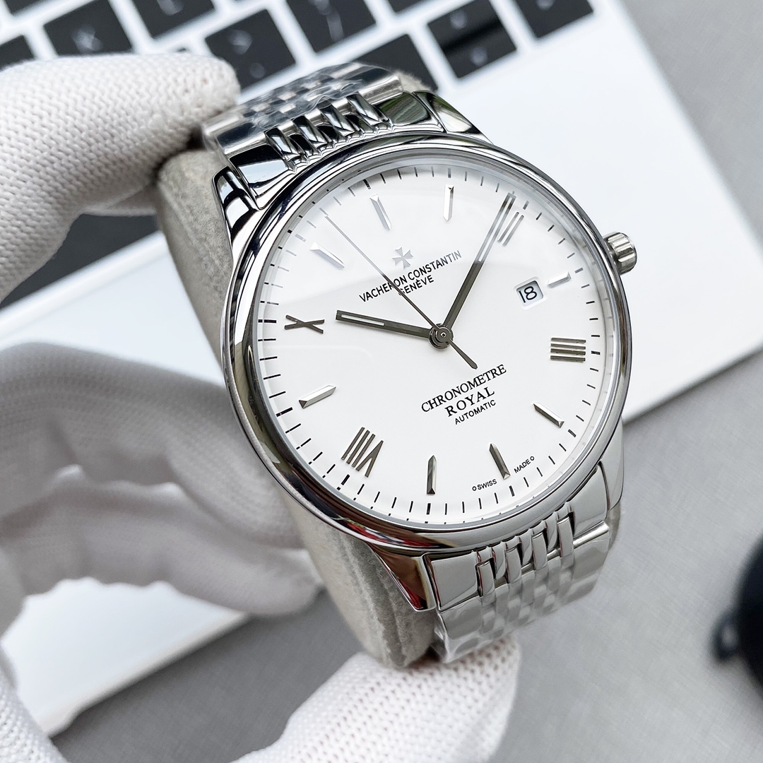 💰550
💫💫实物拍摄
品牌：江诗丹顿 -Vacheron Constantin  2022新款 ，简约大气
类型：[酷]男士腕表
表壳：316精钢（做工优质）
表带：进口真牛皮/316精钢
机芯：西铁城8215全自动机械机芯
玻璃：高级3D立体锅盖镜面
尺寸：直径40mm，厚度12.5mm