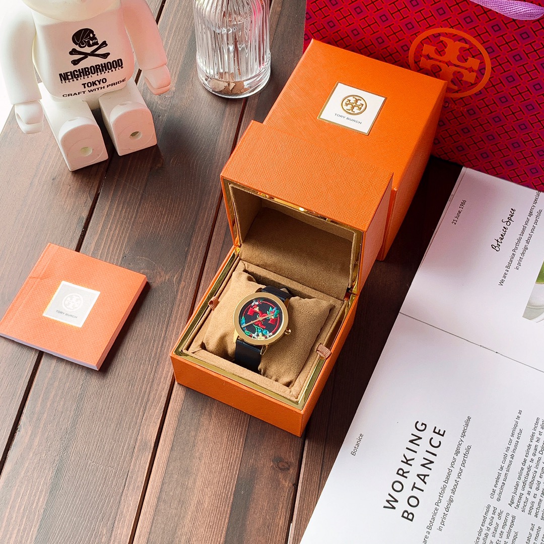 Часы Tory Burch
