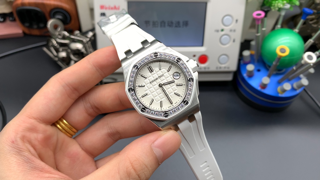 Audemars Piguet Ap factory一款专属女生的爱彼，牛奶白