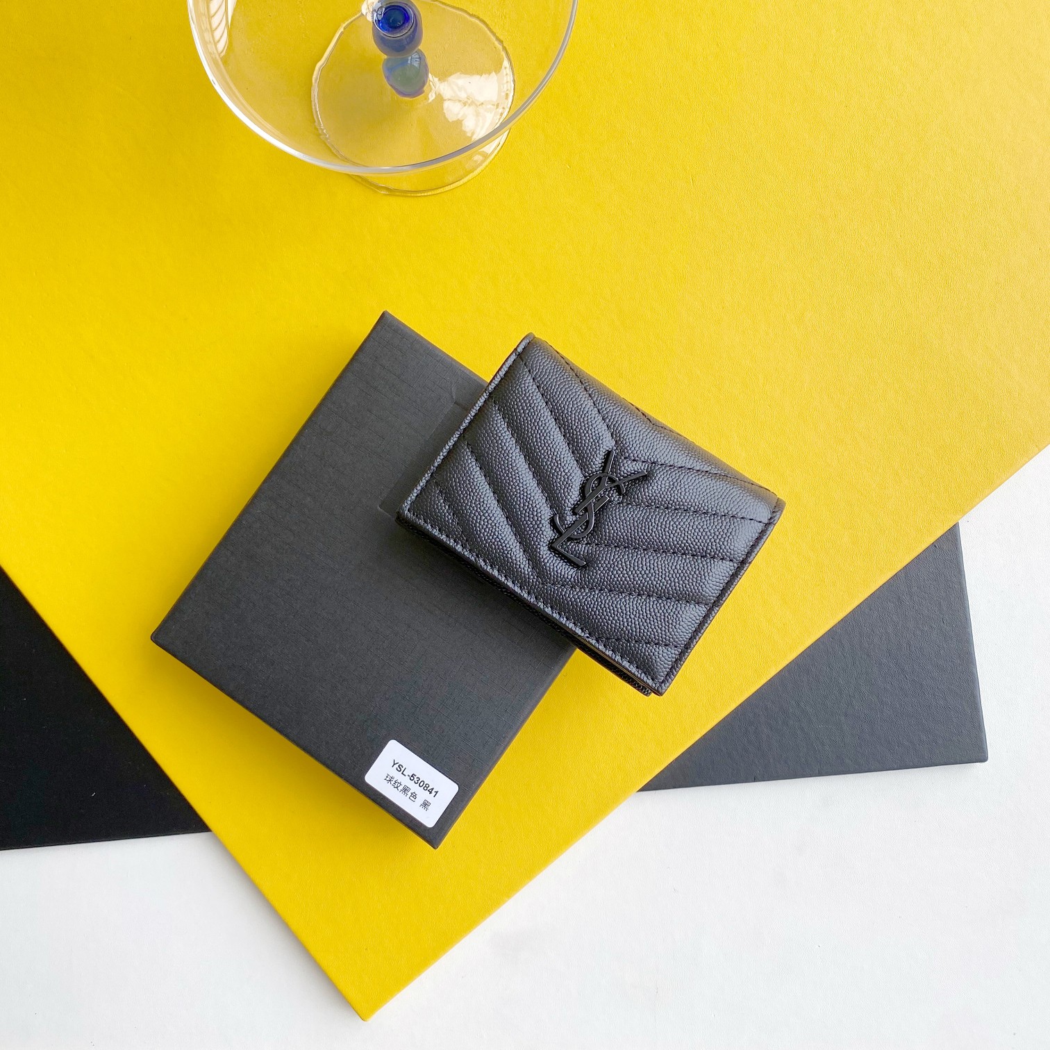 Short Wallet Imported Cowhide Caviar Central Compartment Bill Compartment Six Card Slots Zipper Coin Pocket