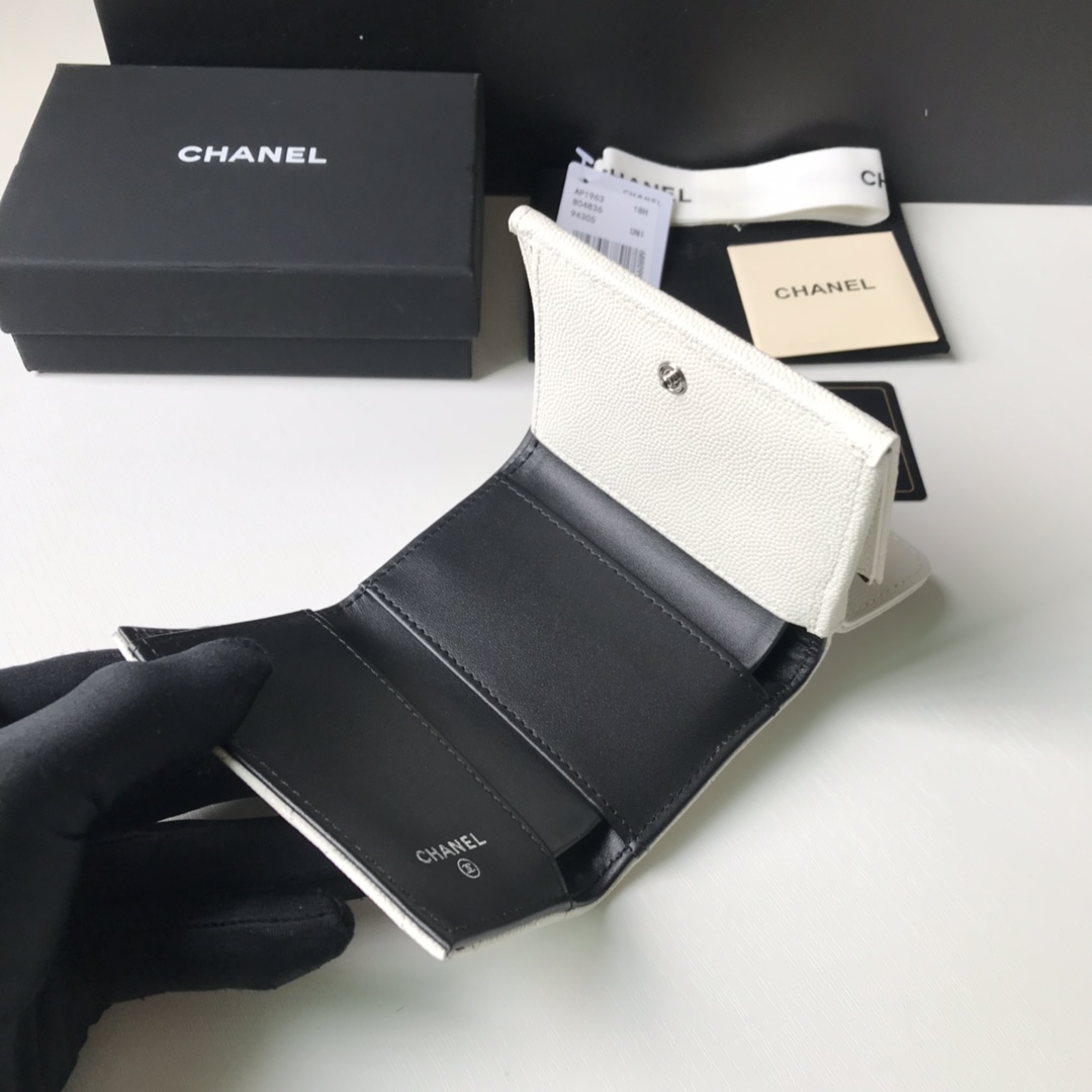 Chanel 2021这季〃熊猫〃配色戳中了香粉的心