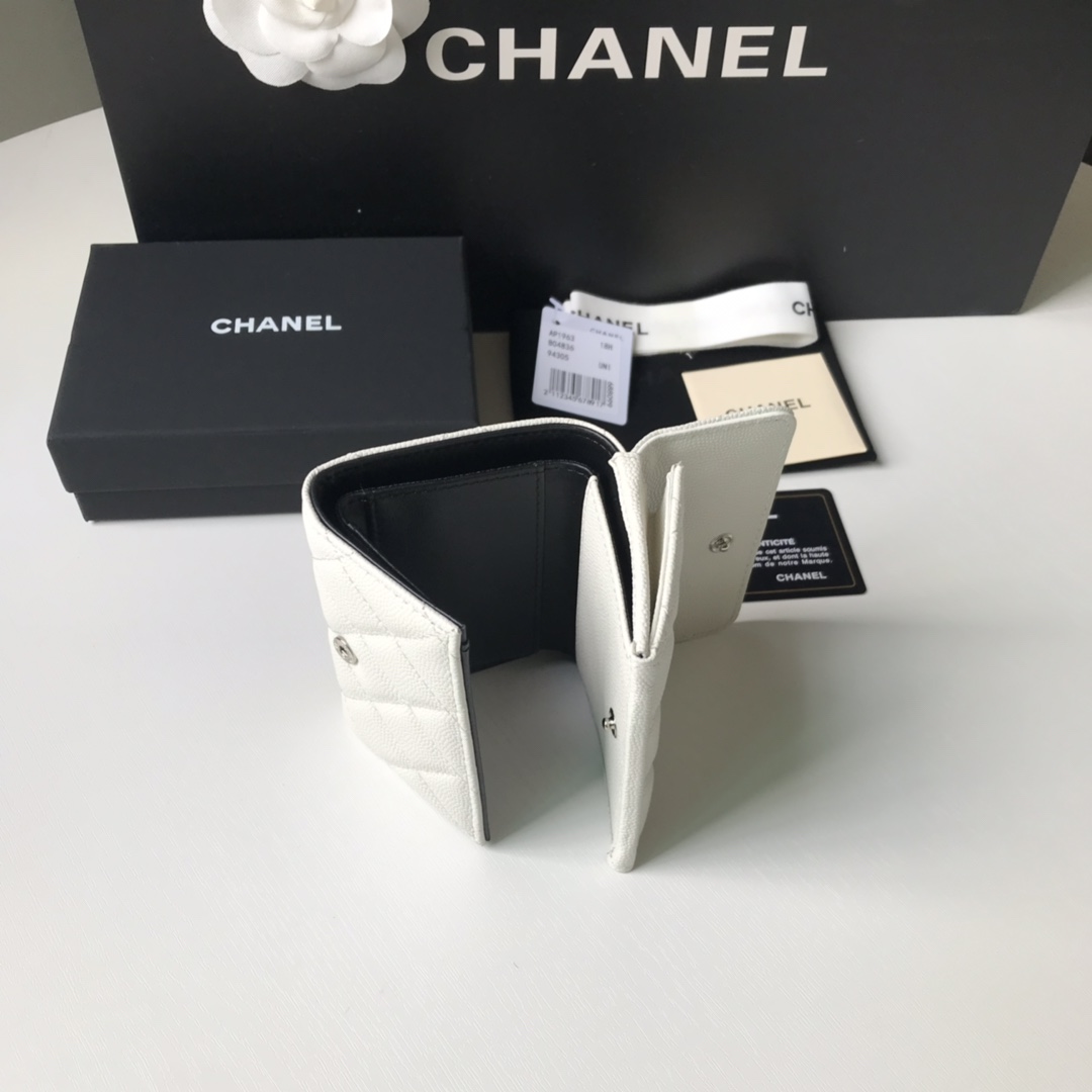 Chanel 2021这季〃熊猫〃配色戳中了香粉的心
