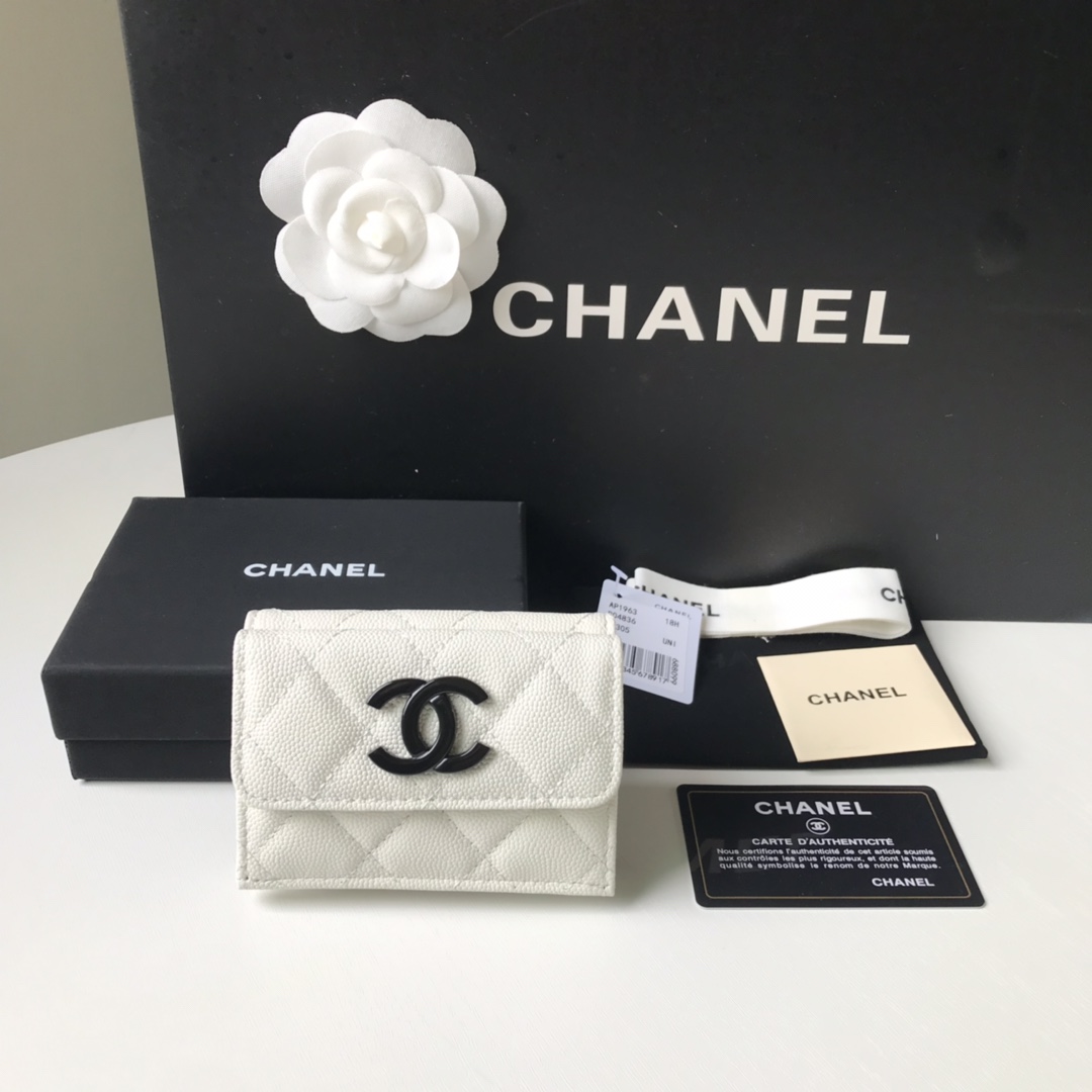 Chanel 2021这季〃熊猫〃配色戳中了香粉的心