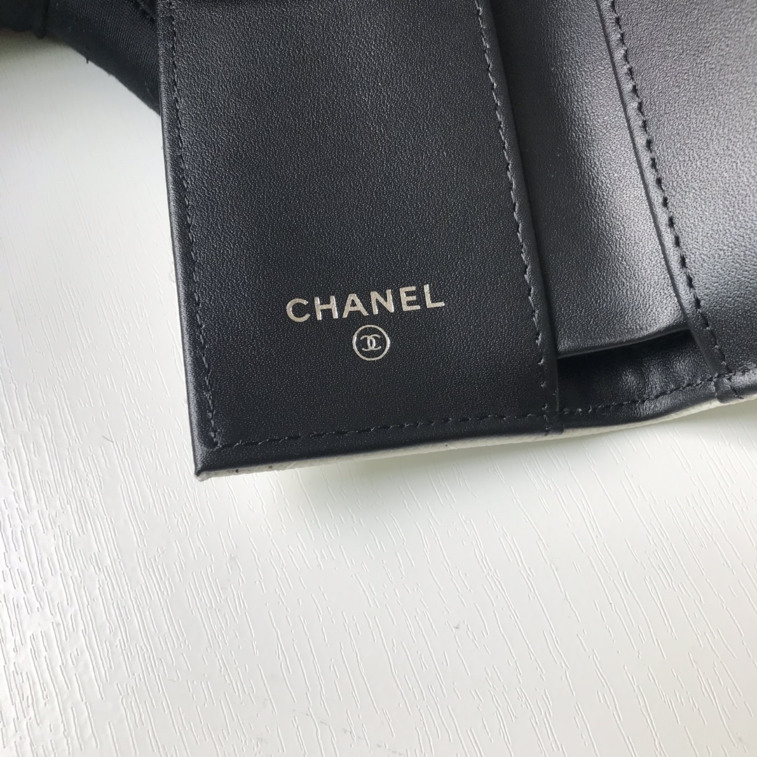 Chanel 2021这季〃熊猫〃配色戳中了香粉的心