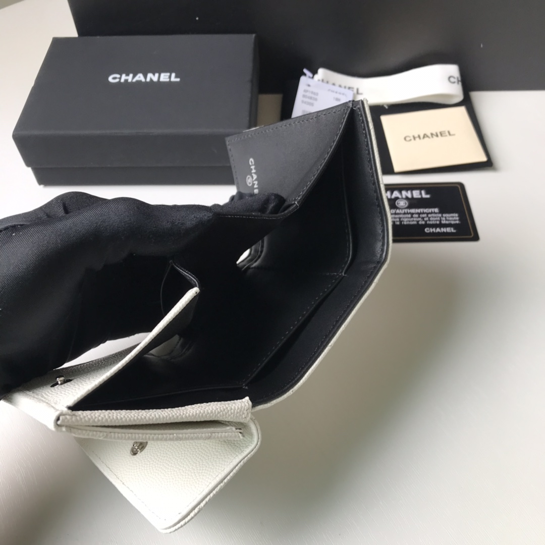 Chanel 2021这季〃熊猫〃配色戳中了香粉的心