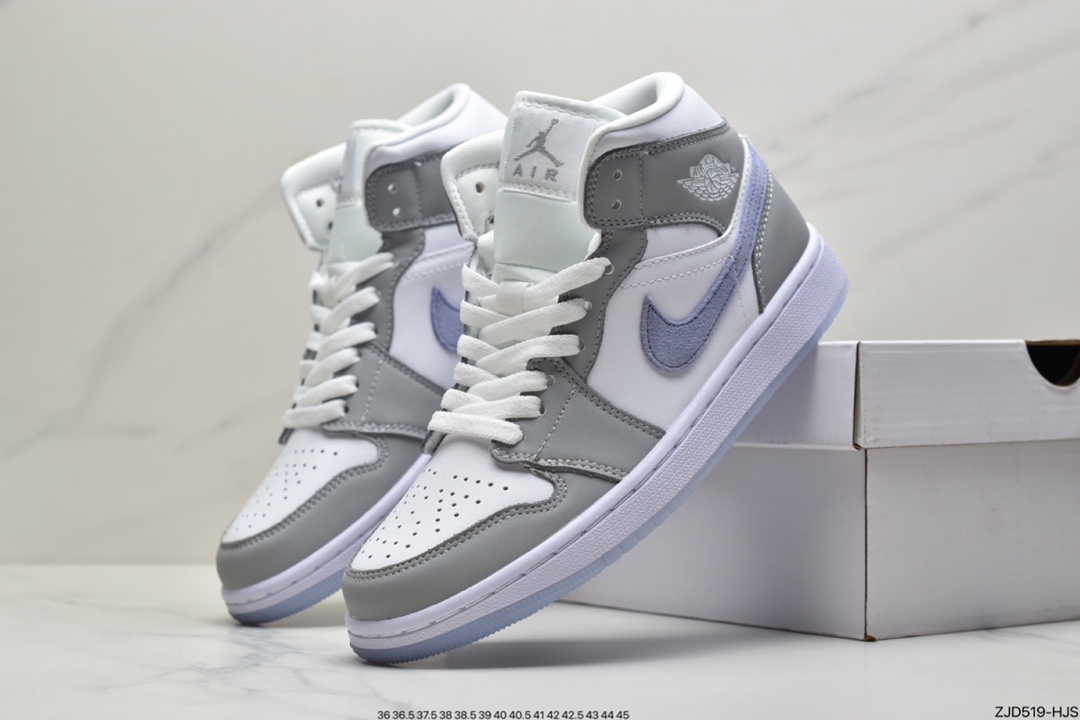 240 耐克NIKE Wmns Air Jordan 1 Mid”White Wolf Grey”AJ1乔丹一代中帮经典复古文化休闲运动篮球鞋“冰蓝烟灰小迪奥”BQ6472-105