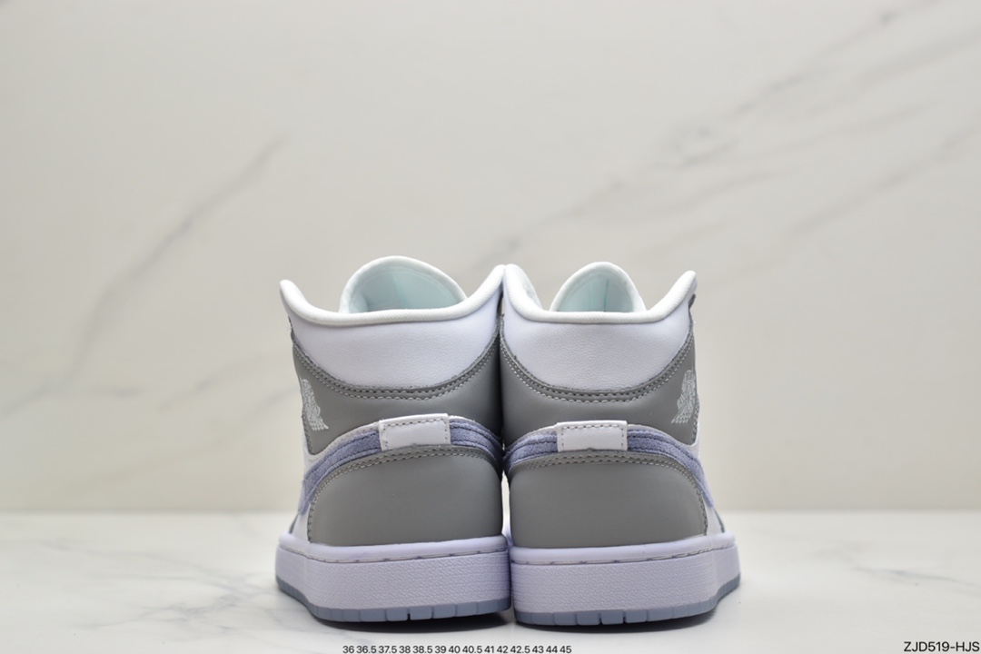 240 耐克NIKE Wmns Air Jordan 1 Mid”White Wolf Grey”AJ1乔丹一代中帮经典复古文化休闲运动篮球鞋“冰蓝烟灰小迪奥”BQ6472-105