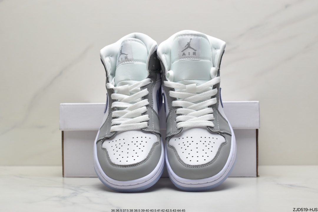 240 耐克NIKE Wmns Air Jordan 1 Mid”White Wolf Grey”AJ1乔丹一代中帮经典复古文化休闲运动篮球鞋“冰蓝烟灰小迪奥”BQ6472-105