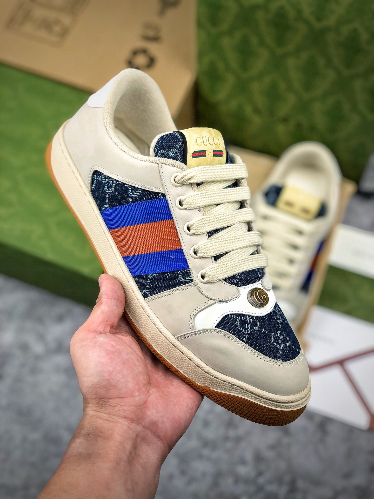  核心放店
Gucci Distressed Screener sneaker 充正版本
# 海淘商家混卖版  渠道原装订单经典原型复古百搭做旧老爹板鞋/复古学院风 怀旧版 原版做旧     右脚鞋侧嵌入NFC防伪芯片装置＋鞋盒标二唯码扫描 秒进官网  秒杀市面任何版本
原装意大利进口 里外全皮 全套包装 全头层顶级软牛皮 广东代工出品 原档原标原盒 过验版 随意对比任何版本 尺码:35-44