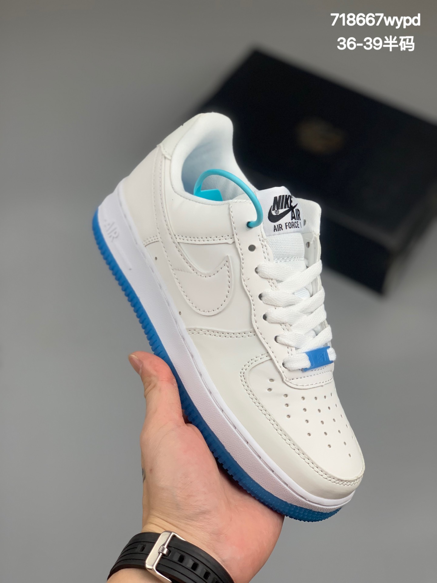 
新版本 只有女鞋新款“紫外线变色”遇太阳就能变色Nike Air Force 1 ’07 LX 