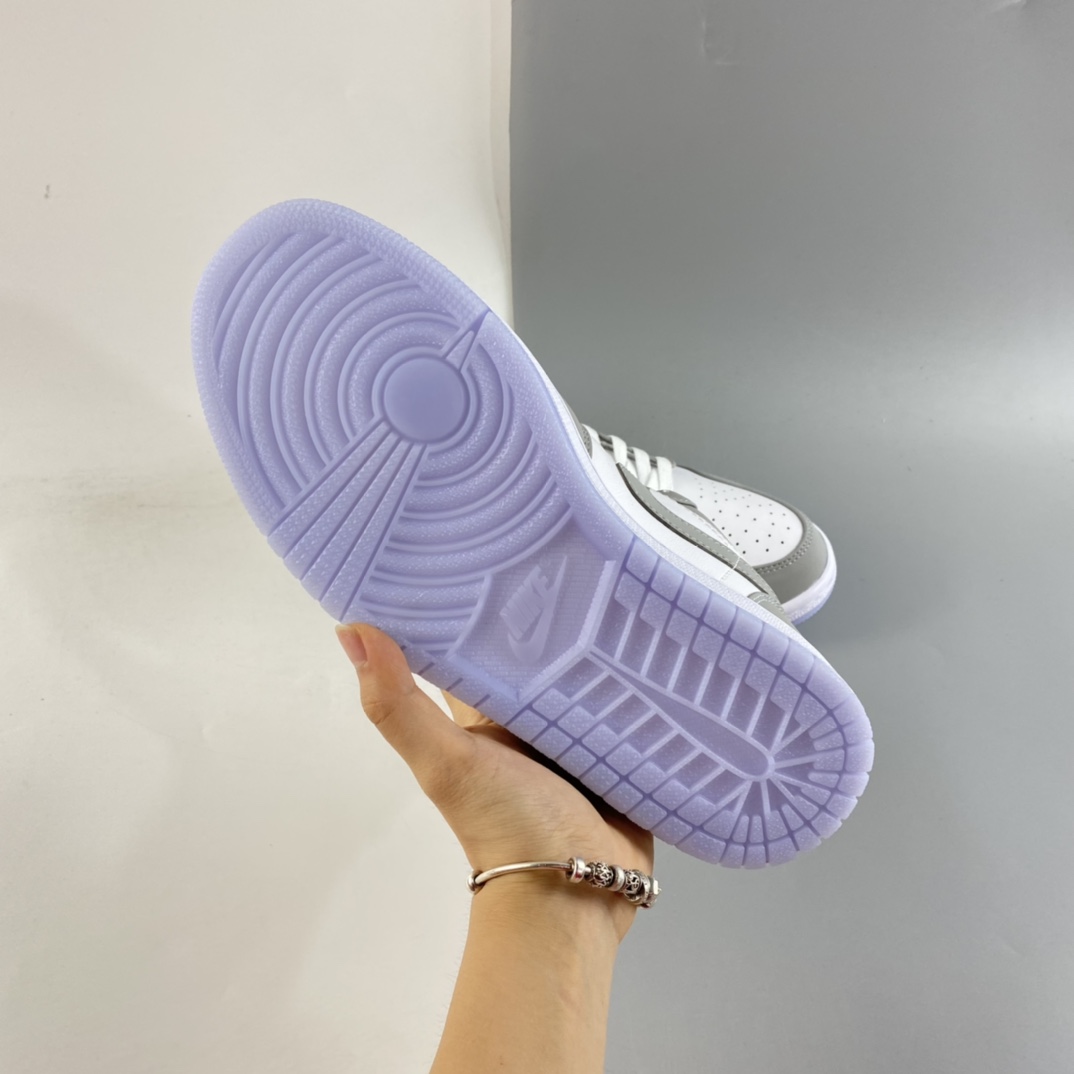 P200   Air Jordan 1 Low AJ1低帮时尚休闲板鞋 DC0774-105