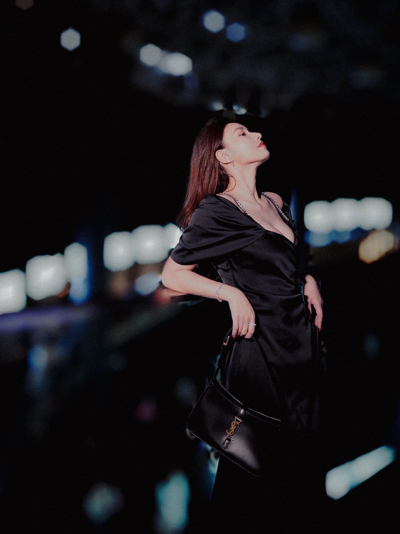 Saint laurent Ysl LE 5 À 7 平纹腋下包 657228黑色