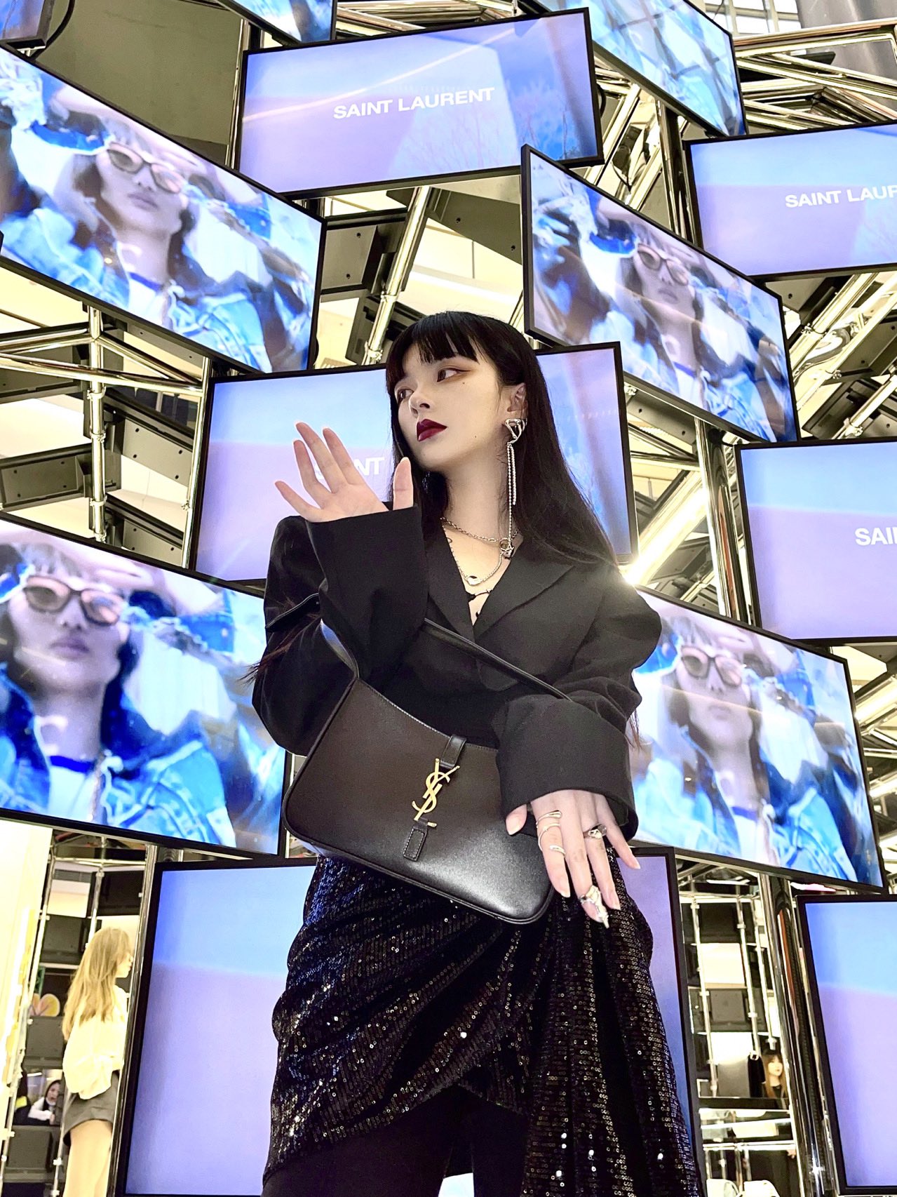 Saint laurent Ysl LE 5 À 7 平纹腋下包 657228黑色