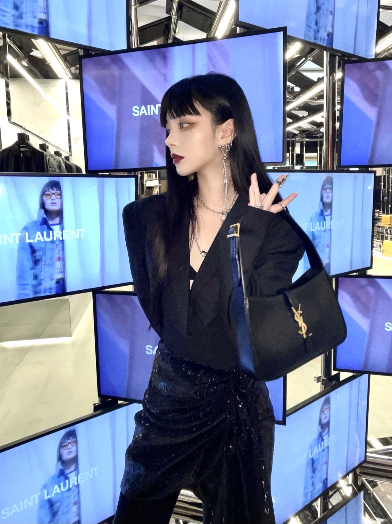 Saint laurent Ysl LE 5 À 7 平纹腋下包 657228黑色