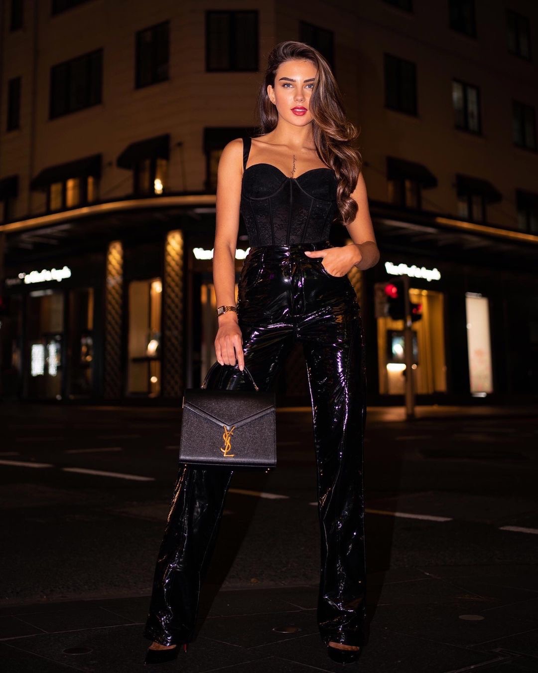 Saint Laurent Ysl CASSANDRA鱼子酱纹手拎包 578000黑色