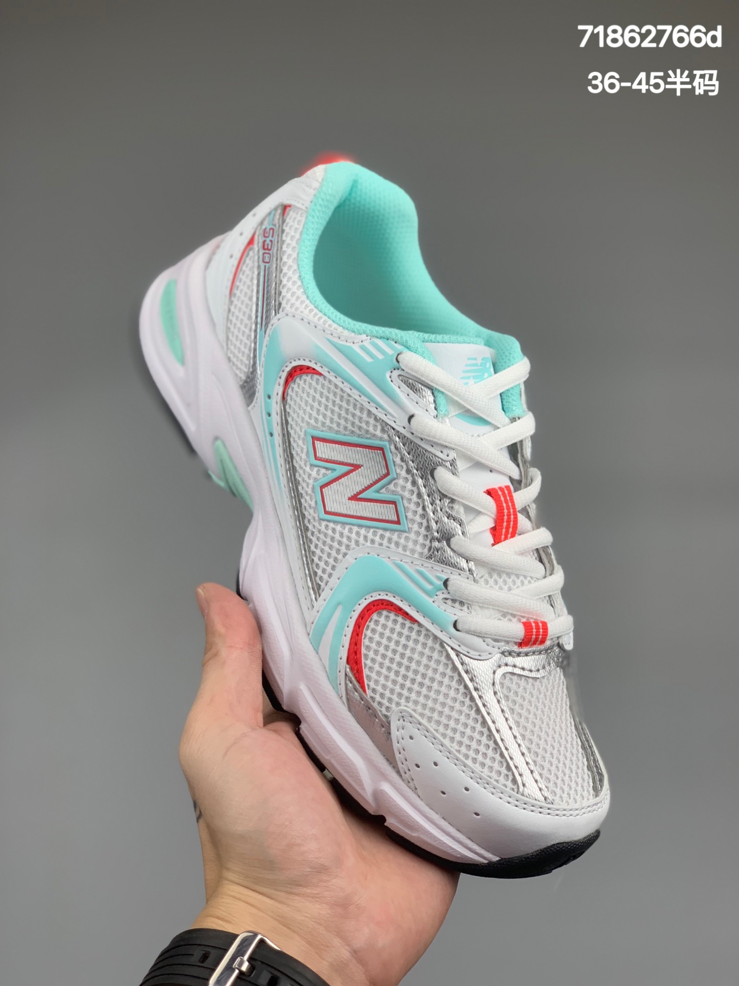 
New Balance NB530系列复古休闲慢跑鞋 
货号:MR530 
尺码：36 37 37.5 38 38.5 39.5 40 40.5 41 42 42.5 43 44 45
编码:71862766d