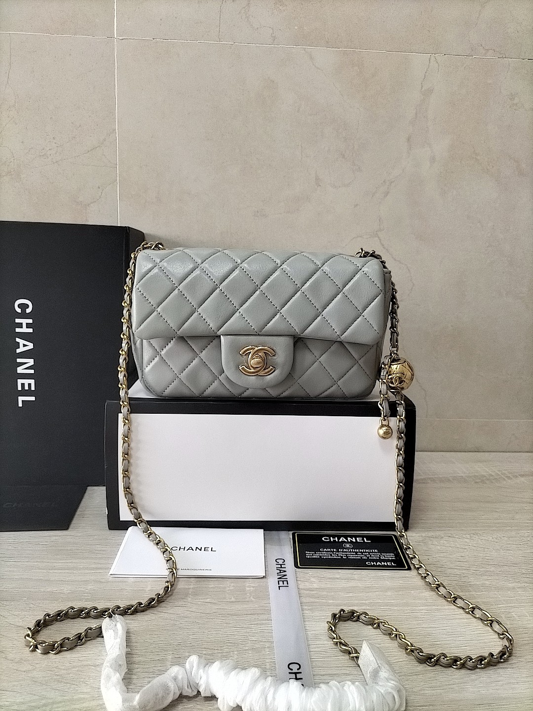Chanel Classic Flap Bag Crossbody & Shoulder Bags Grey Vintage Chains
