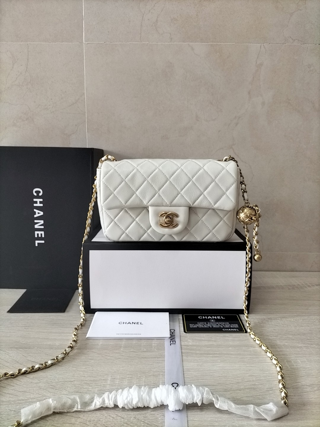 Buy
 Chanel Classic Flap Bag Crossbody & Shoulder Bags Beige White Vintage Chains