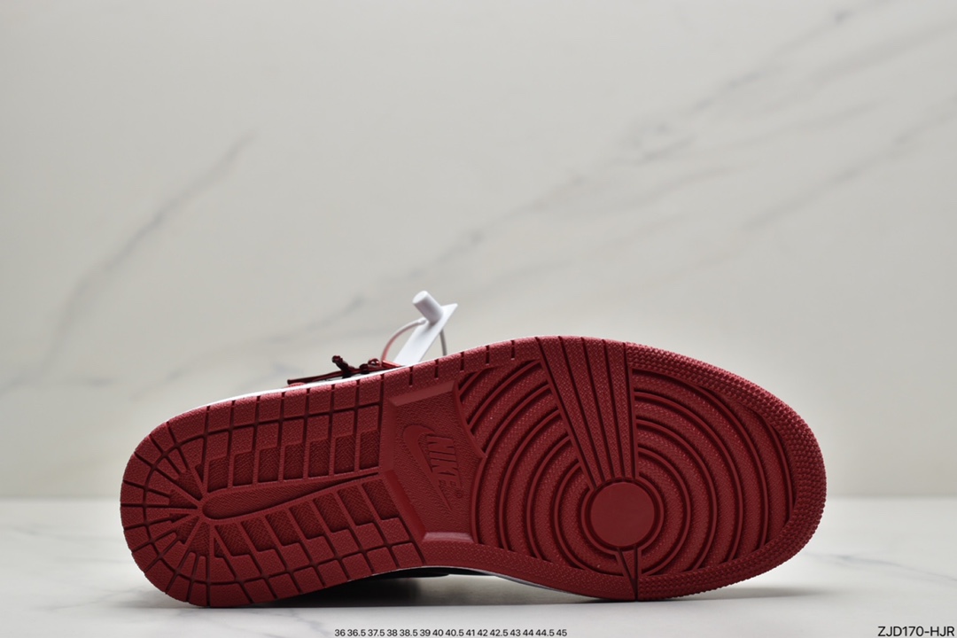 240  Air Jordan 1 High OG ”Bred Patent”黑红金人吊牌  555088-063