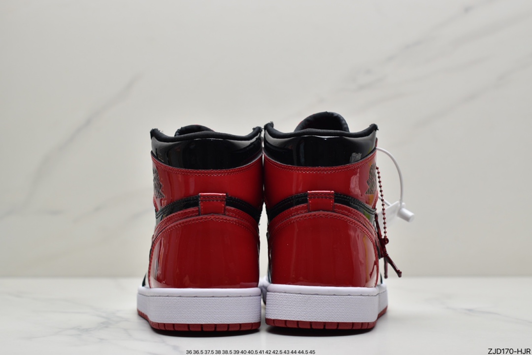 240  Air Jordan 1 High OG ”Bred Patent”黑红金人吊牌  555088-063