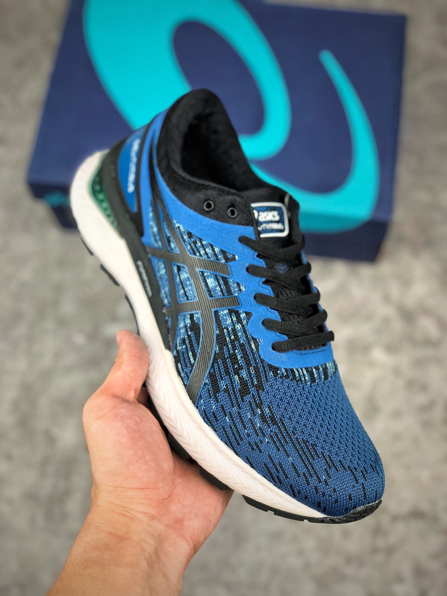  支持放店
 “跑鞋之王”ASICS/亚瑟士 GEL-NIMBUS 22
原档案据数开发楦型纸版#
原装印尼工代进口单丝纤维程工网布鞋面#
轻舒量适透气材质 后环跟绕式可视GEL缓震胶效果
采用前掌FLYTEFOAM Propel缓中震底科技
码数：39.5 40 40.5 41.5 42 42.5 43.5 44 44.5