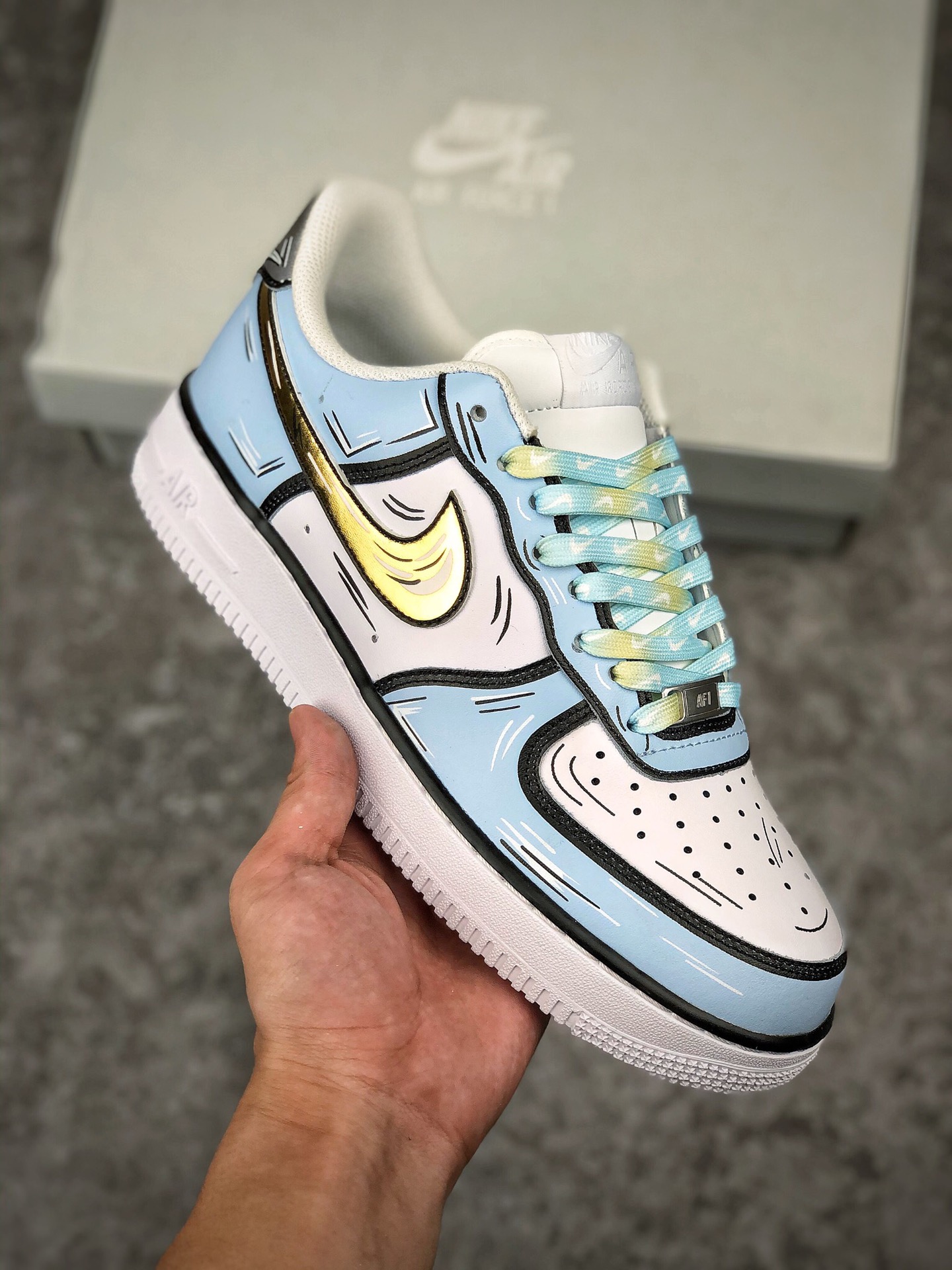  支持放店
 Nk Air Force 1’07 Low 二次元主题 冰雪奇缘配色空军一号低帮休闲板鞋 CW2288-212
#官方爆款定制 定制皮料 原楦原纸板 纯正空军版型 内置全掌气垫
尺码：36 36.5 37.5 38 38.5 39 40 40.5 41 42 42.5 43 44 44.5 45