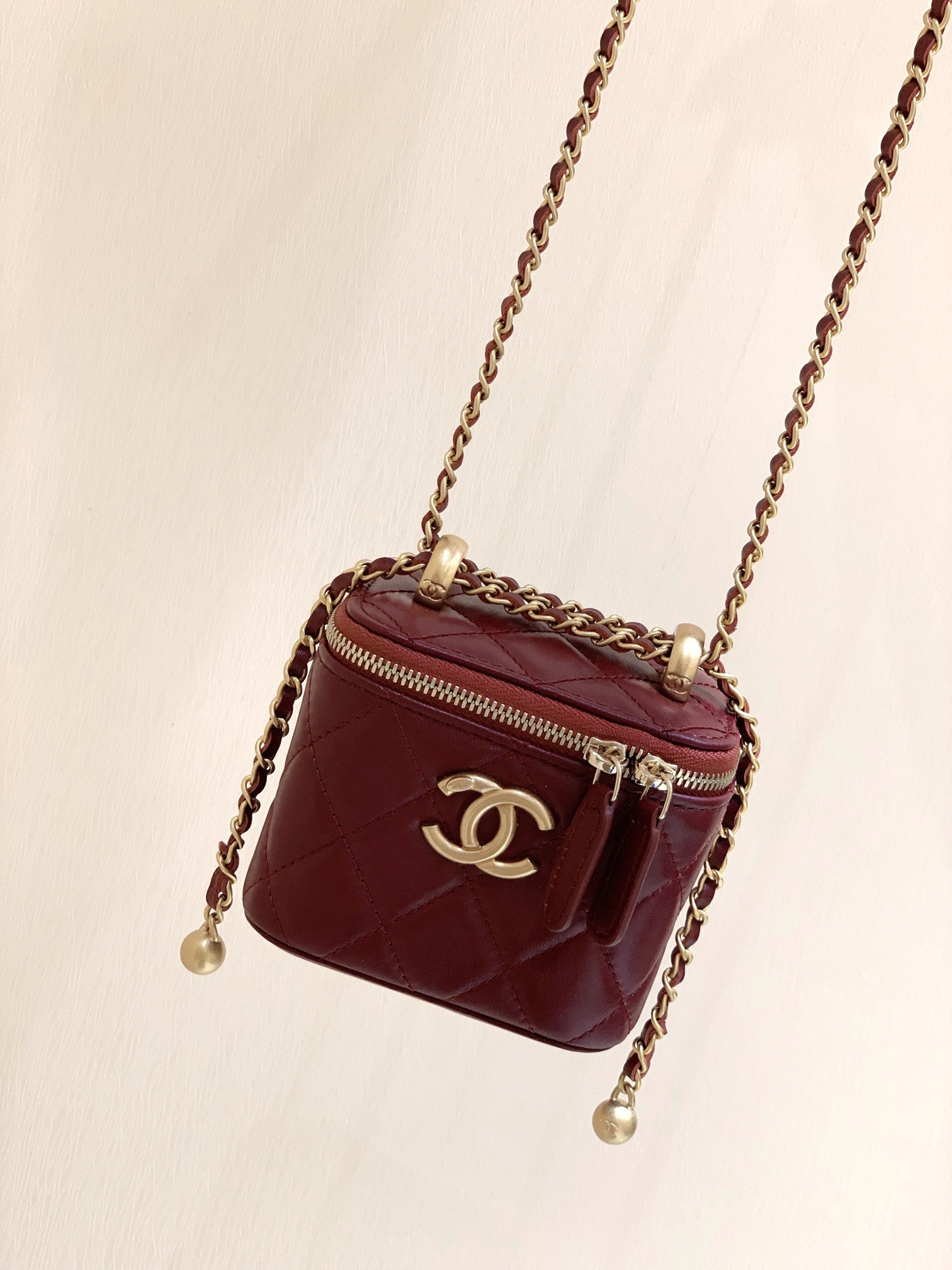 Chanel 高级手工坊双金珠系列盒子斜挎包 AP2292酒红