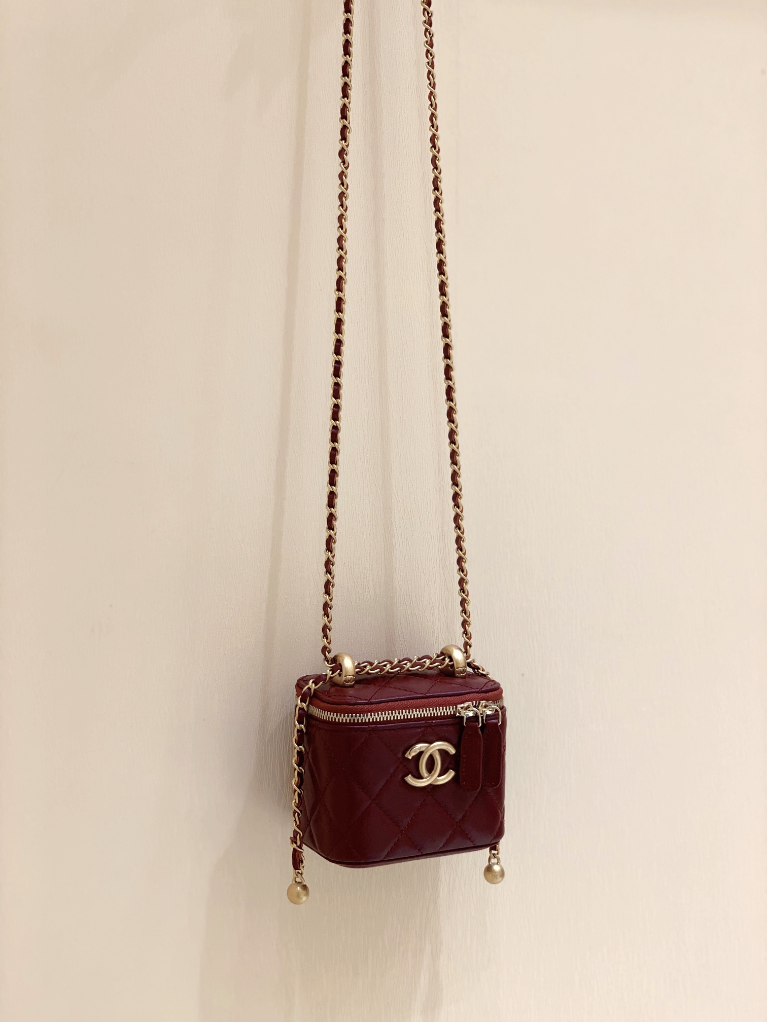 Chanel 高级手工坊双金珠系列盒子斜挎包 AP2292酒红
