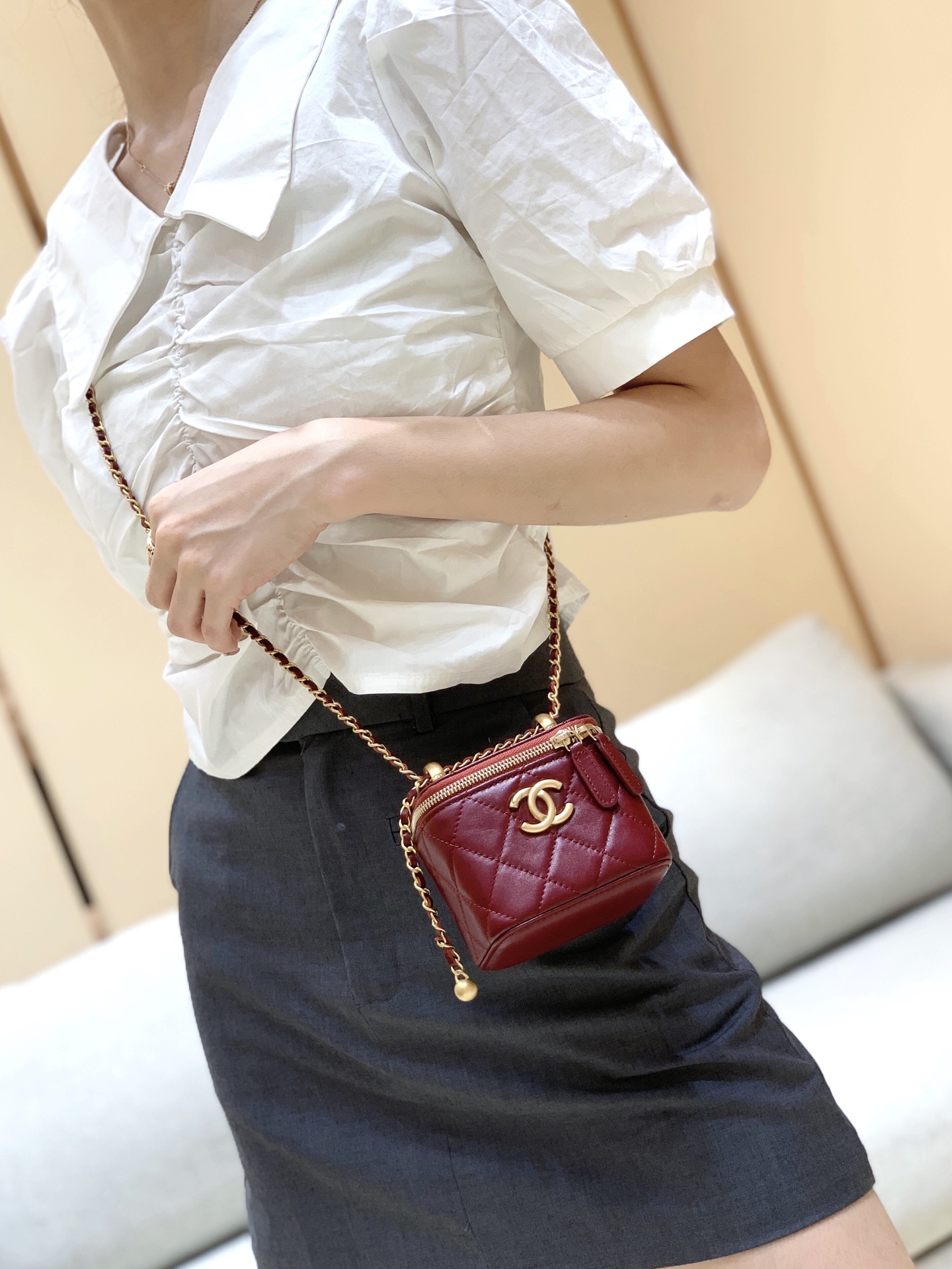 Chanel 高级手工坊双金珠系列盒子斜挎包 AP2292酒红