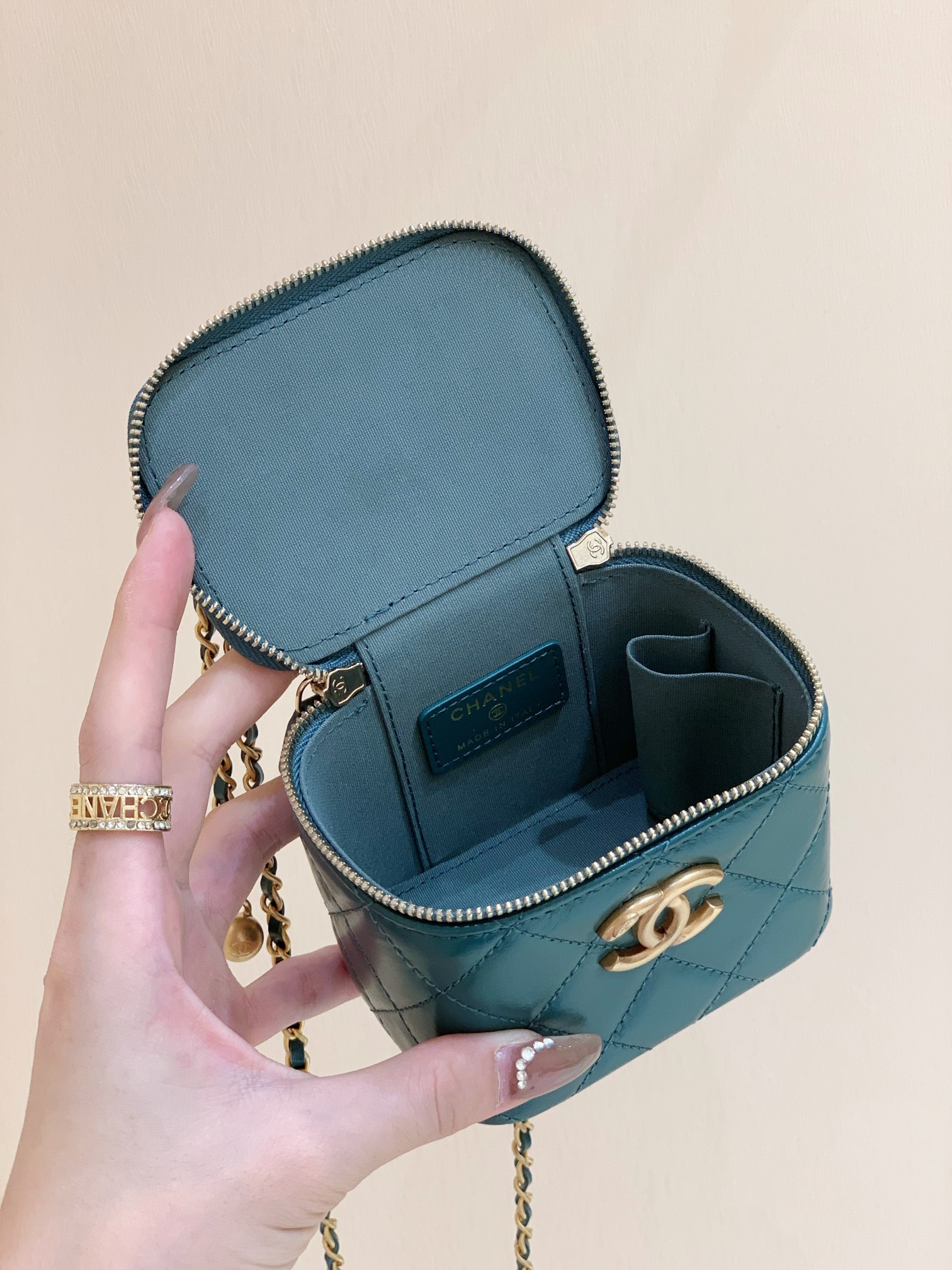 Chanel 高级手工坊双金珠系列盒子斜挎包 AP2292绿色