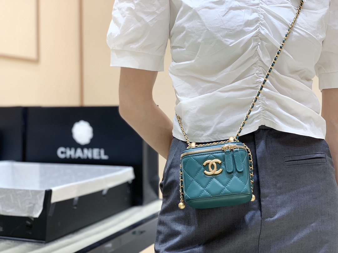 Chanel 高级手工坊双金珠系列盒子斜挎包 AP2292绿色