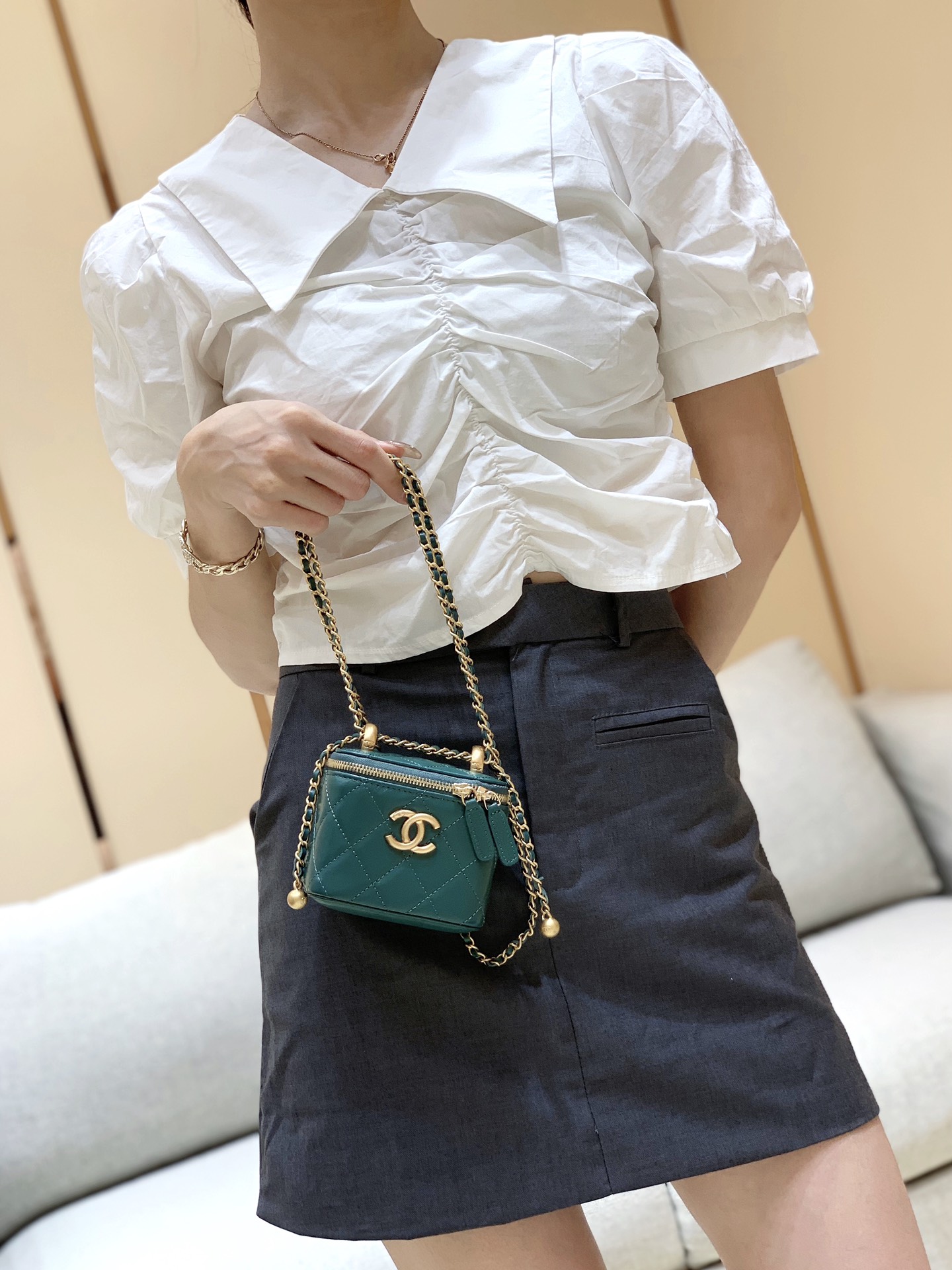 Chanel 高级手工坊双金珠系列盒子斜挎包 AP2292绿色