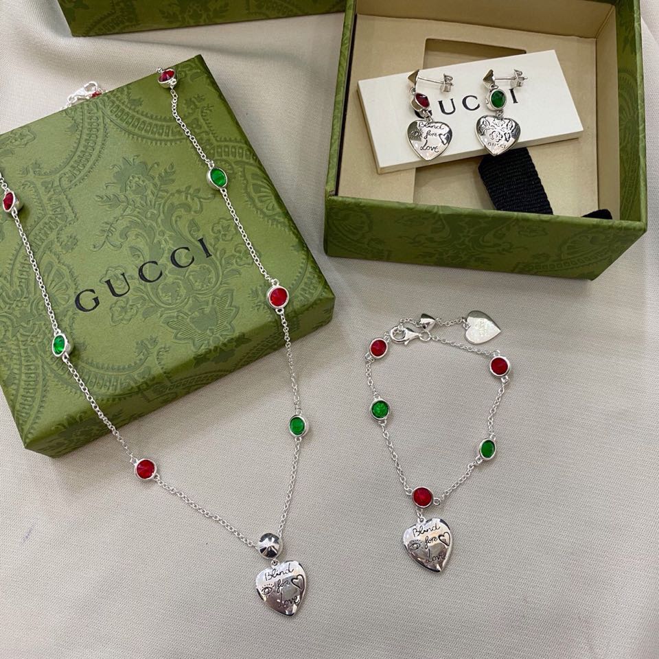 NO:101727,Gucci Gucci 925 sterling silver love fearless love color diamond set necklace size 42cm bracelet size 20cm adjustable, Gucci necklace, gucci, gucci, necklace, bracelet, pure silver19860909Gucci古驰925纯银爱无畏爱心彩钻套装 项链尺寸42cm 手链尺寸20cm可调节,古驰项链,gucci,gucci,necklace,bracelet,pure silver,Jewelry