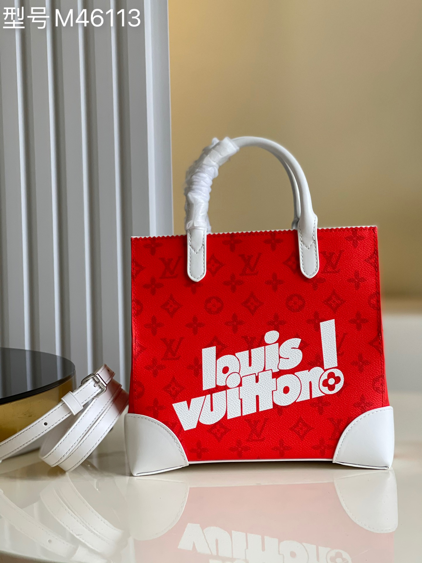 NO:397512,[Exclusive real photo M46113 red] Classic Monogram canvas and classic yellow leather blend, releasing the attention in a relaxed style, large font silk-print corner edge shopping bag, adjustable long strap shoulder and crossbody. Size 25x12x22 cm m., LV [original leather], louis vuitton19860909【独家实拍M46113红色】经典 Monogram 帆布与经典黄皮革糅合交融,于轻松格调中释放瞩目气质,大字字体丝印四角包边购物袋,可调节式长带肩背、斜挎皆宜. 尺寸25x12x22 cm m.,LV【原厂皮】,louis vuitton,Bag