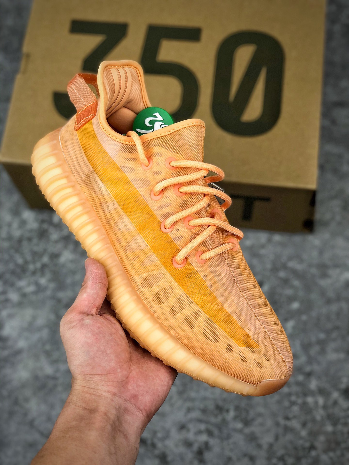  核心放店
S2渠道特供 独家纯原过验版 
Yeezy Boost 350 V2 “Mono Clay” 粘土
实测无拼图几率无法鉴定 拼图可过验
#完美鞋型多次校准 低趴姿态匹配
#全鞋材料均支持全方位对比发售ZP
#辰元原厂织面 编织密度同原鞋 
#百宏原厂鞋带 百分百一致原版
#巴斯夫Boost原底 脚感回弹和公司货一模一样   
#大底RB、Tpu色卡调整零色差 一致发售原版 可随意比对
#原厂碳带打印内标、盒标 ID串码排列组合无重复 亲测大几率无法鉴定、过验   
Size：36 36.5 37 38 38.5 39 40 40.5 41 42 42.5 43 44 44.5 45 46 47 48