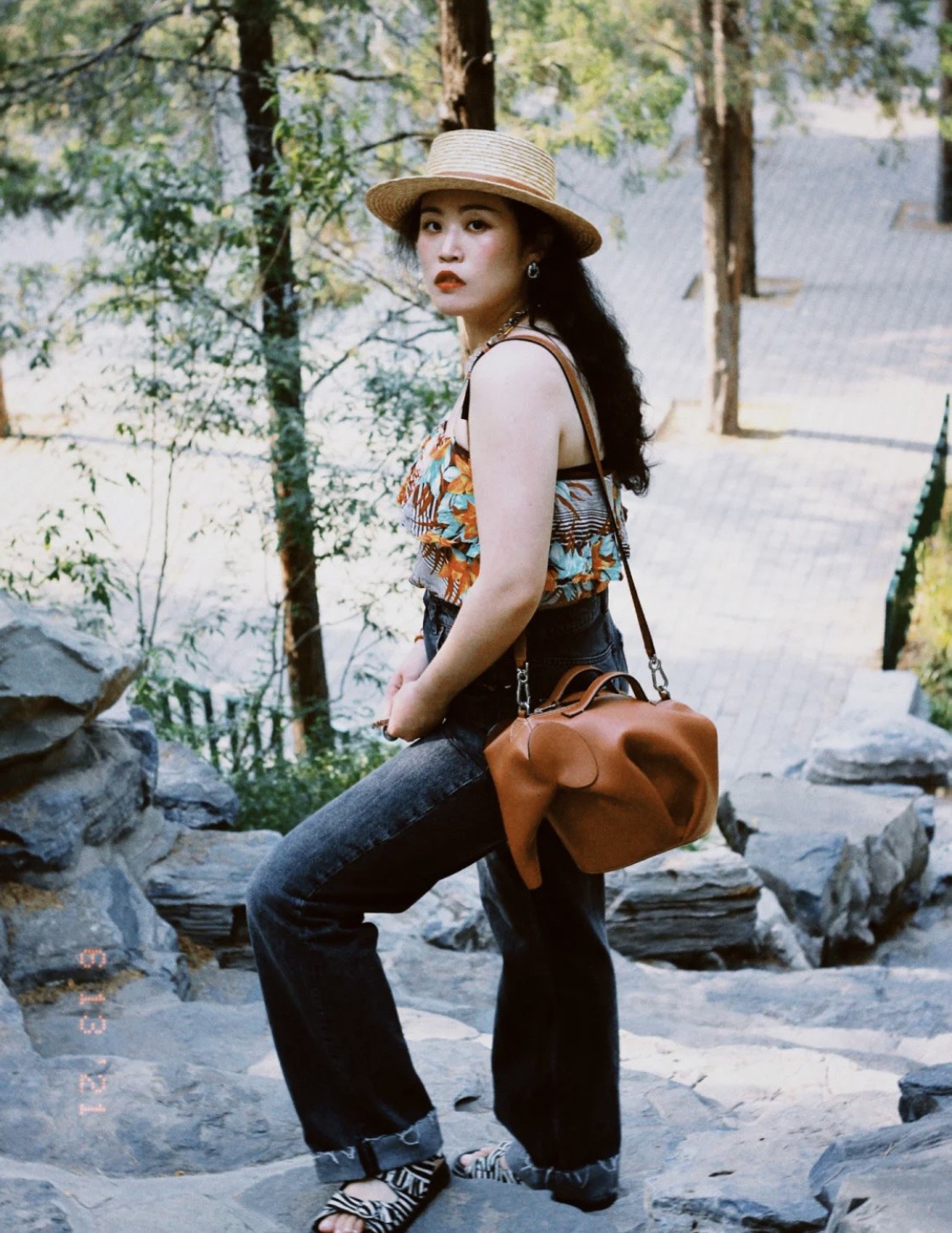 LOEWE罗意威 小牛皮特大号大象包 0537棕色