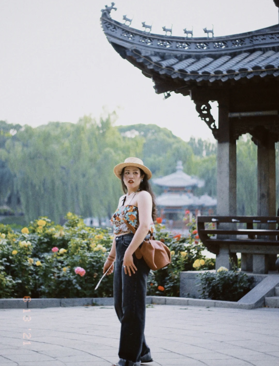 LOEWE罗意威 小牛皮特大号大象包 0537棕色